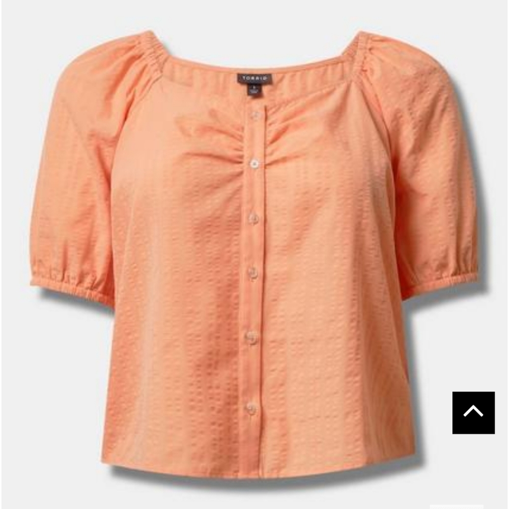 NWT Torrid Seersucker button front puff short sleeve blouse